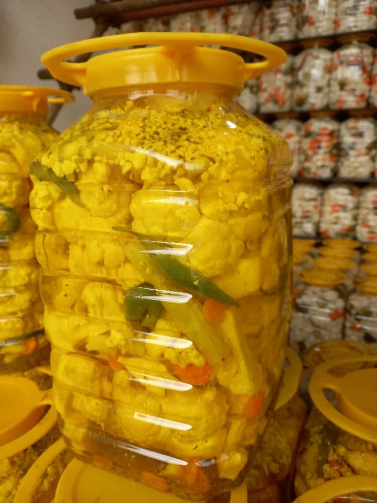 شرکت پخش ترشی جات و شوری جات سعید گستر نوین طارم در رشت