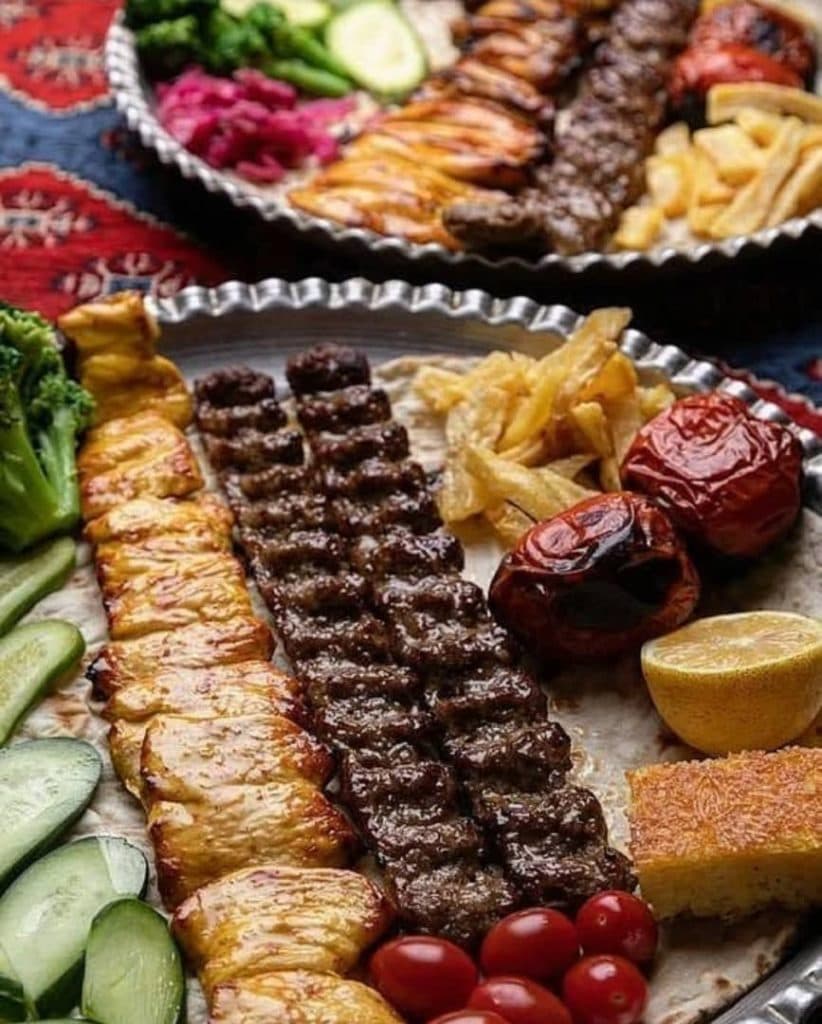 غذای آماده بیرون بر زارعی در زاهدان