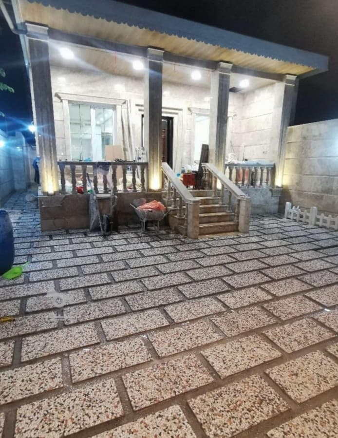 کاشی کاری میرزایی در منجیل