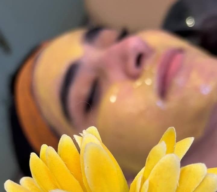 سالن زیبایی مونا پاکدل در مشهد