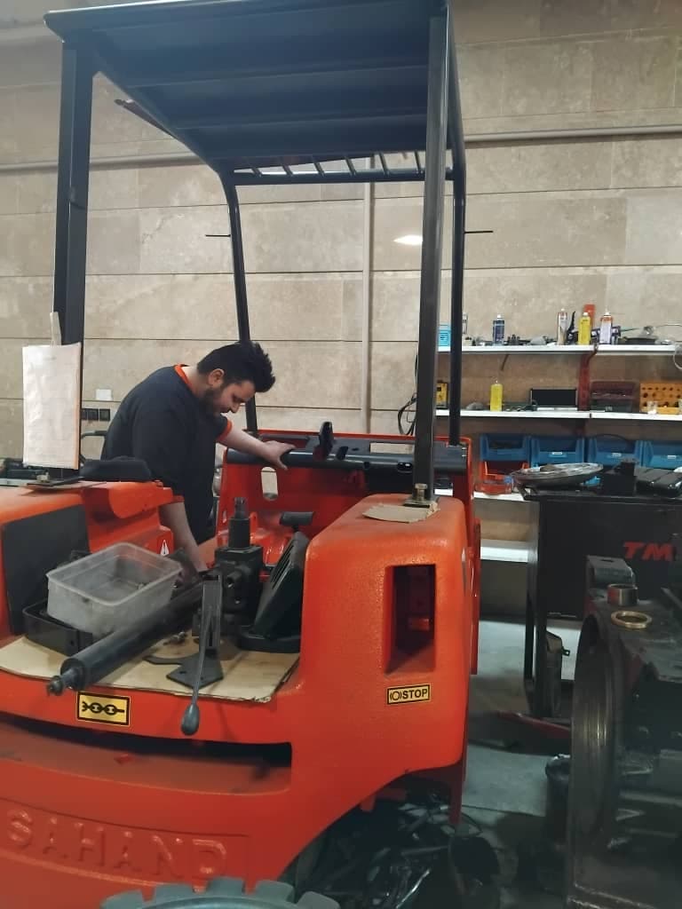 فروشگاه و تعمیرگاه تخصصی لیفتراک ژاپنی بالکان یدک در تبریز