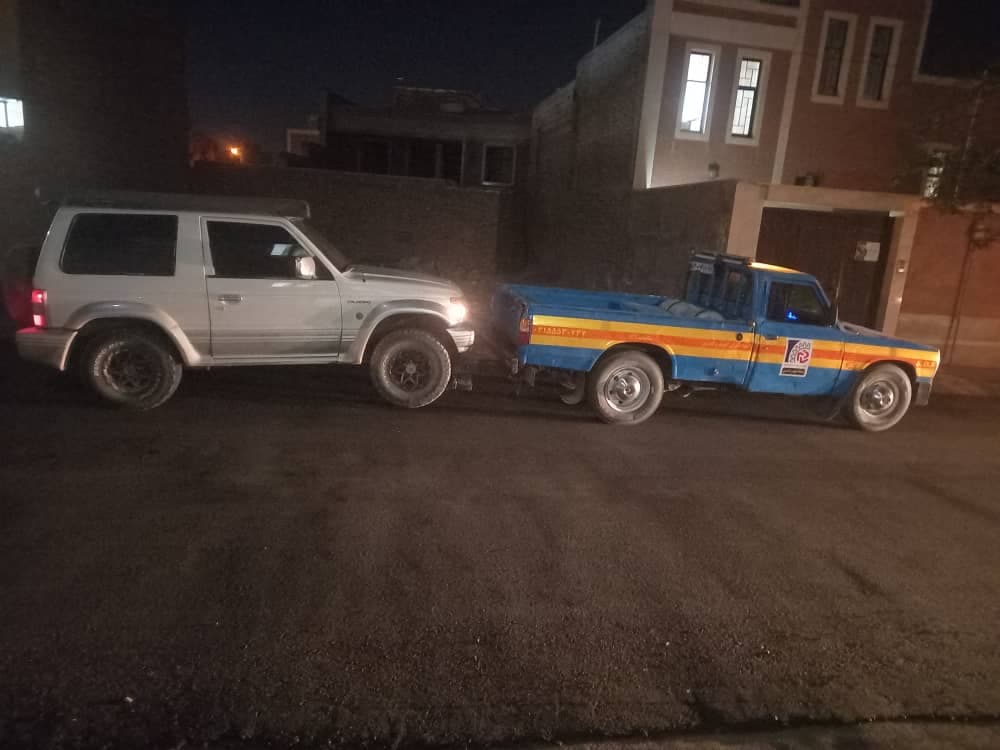 یدک کش شبانه روزی میرحسینی در کاشان