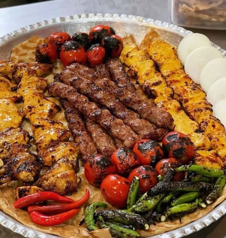 باغ رستوران یوتاب در جاده خرم آباد به تهران