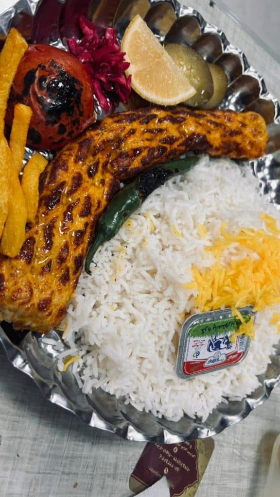 رستوران خسروی و پسران در بیرجند
