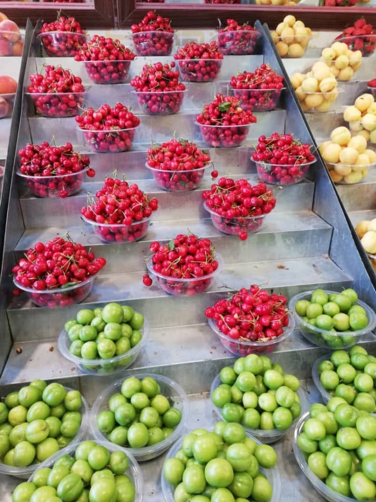 هایپر میوه مسعود در باغ غدیر اصفهان