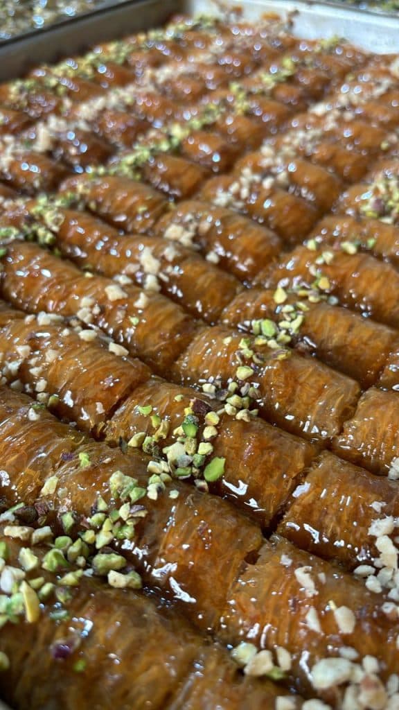 پخش عمده باقلوا استانبولی و عربی کریم اوغلو در تهران