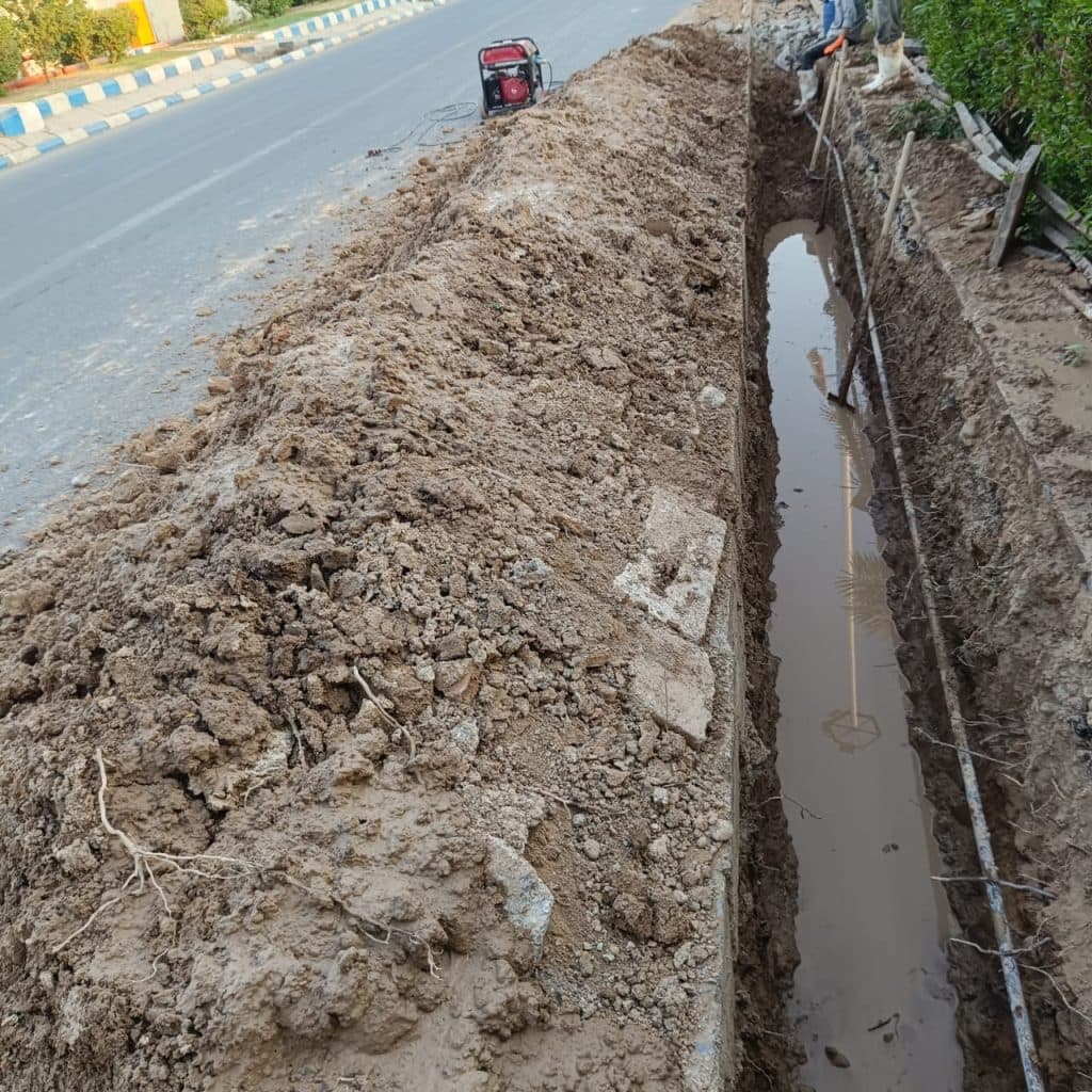 پی وینگ و خاکبرداری دستی دریای لعل در شهرکرد