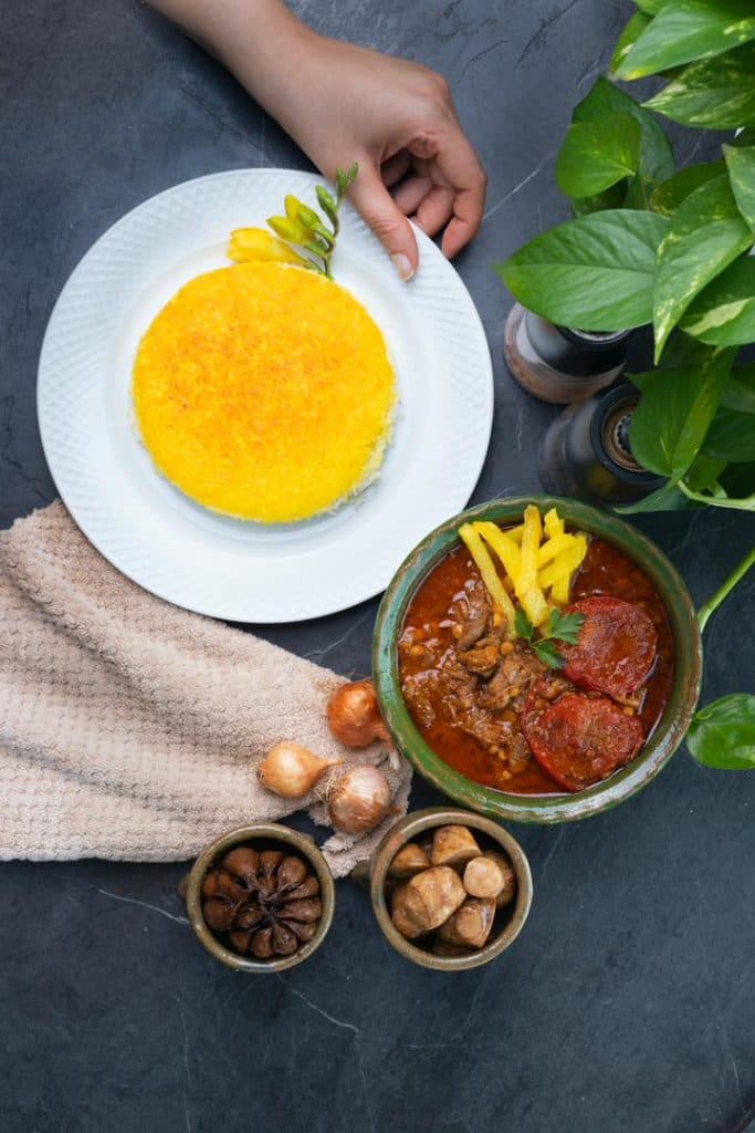 رستوران غذاهای محلی رشتمون در رشت