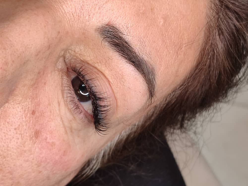 آموزش تخصصی اکستنشن مژه پریسان در معلم 18 مشهد