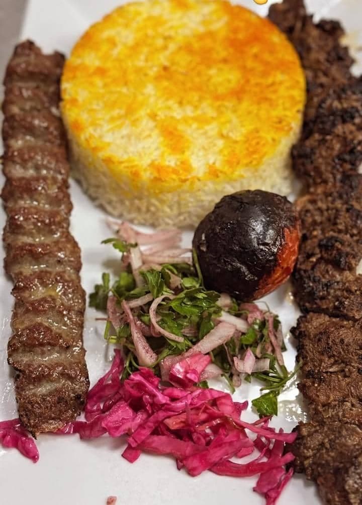 رستوران خوشمزه های احمدرله در آمل