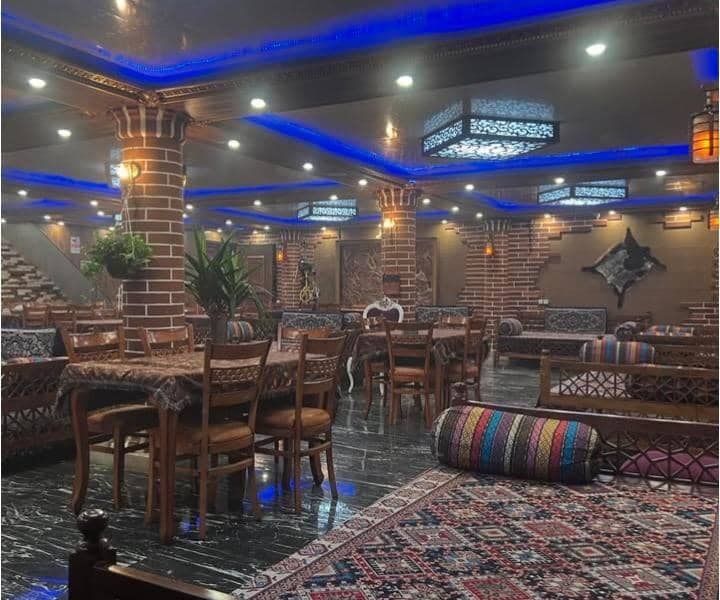 کافه رستوران گلستان در شهرک مشعلدار قزوین