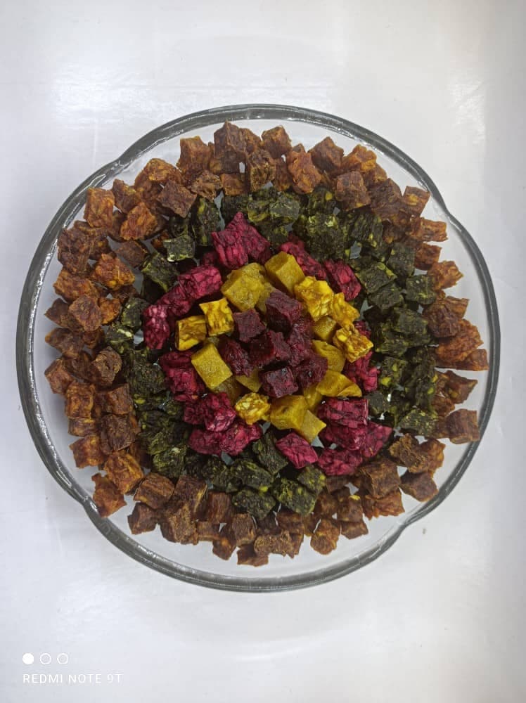 تولید میوه خشک و حبه ی میوه شعبانپور در نظرآباد