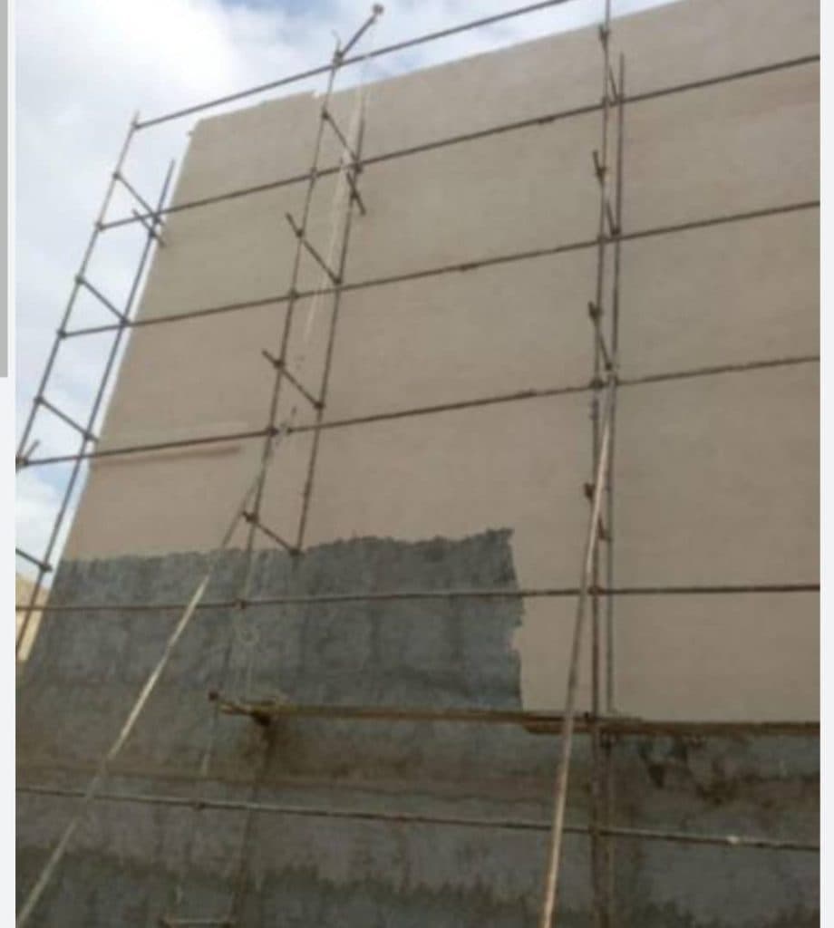 اجرای طراحی و نمای ساختمان عزیزی در لاهیجان