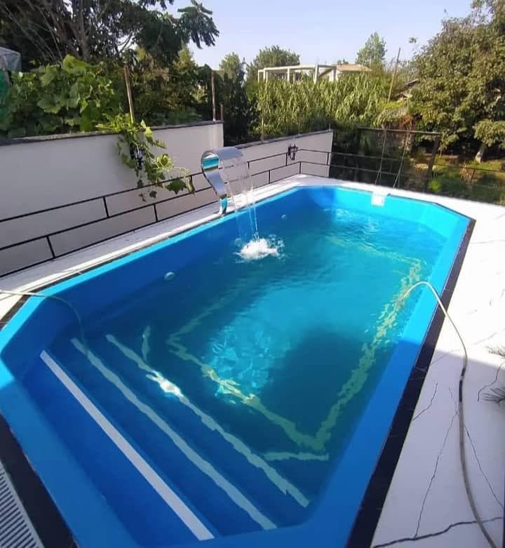 تاسیسات استخرسازی مهدیزاده در بندر انزلی