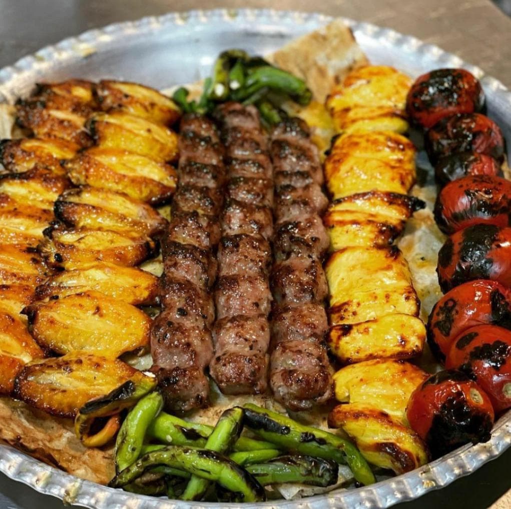 کافه رستوران آواز در کرمانشاه