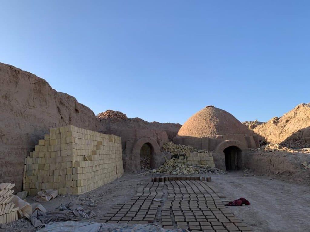 تولید و فروش آجرنما خشت سنتی و قزاقی اسماعیلی در بیرجند