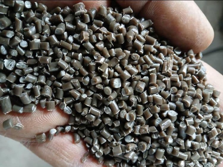 سازنده ماشین آلات بازیافت پلاستیک گروه صنعتی طالبی در ری
