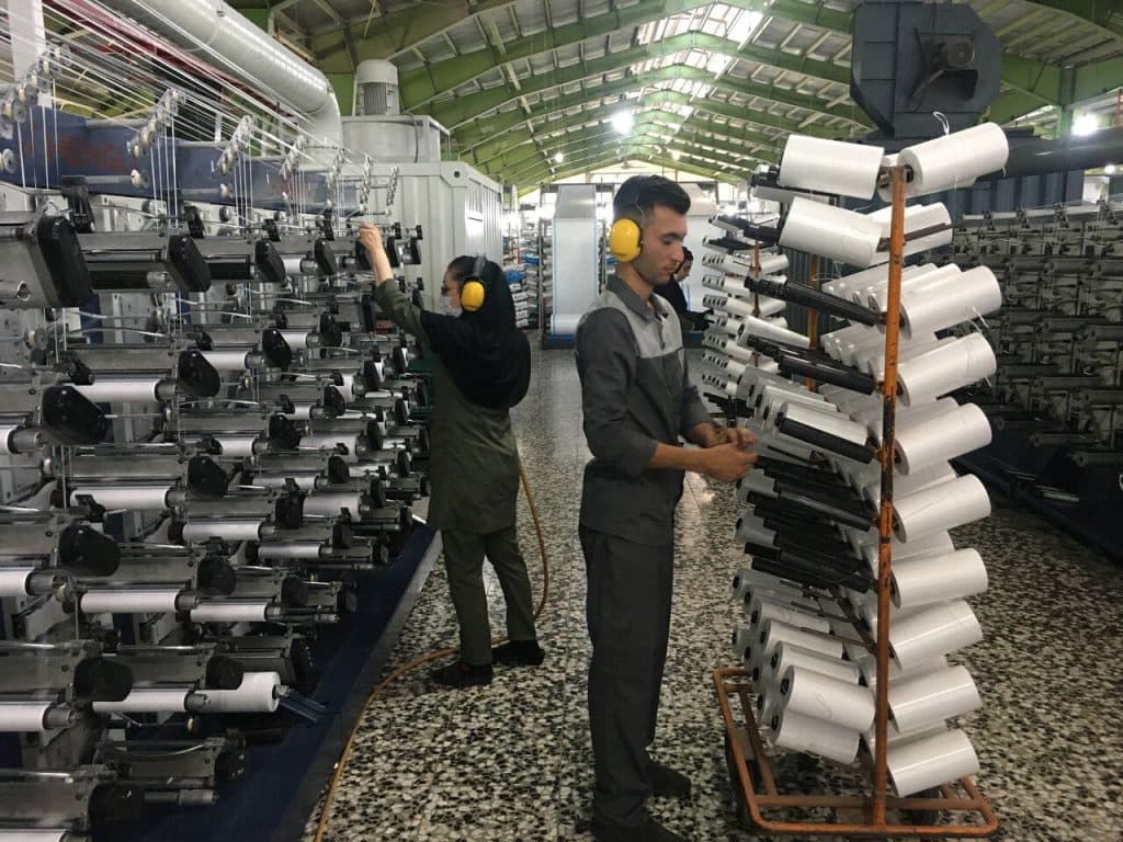 نیروی استخدامی در صنایع بسته بندی و گونی بافی نوین پینک رشت