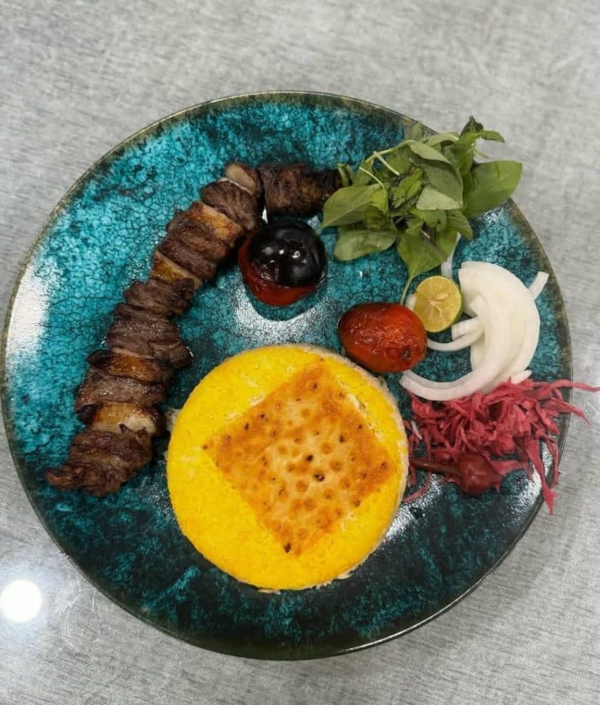 کافه رستوران اردیبهشت در اندیمشک