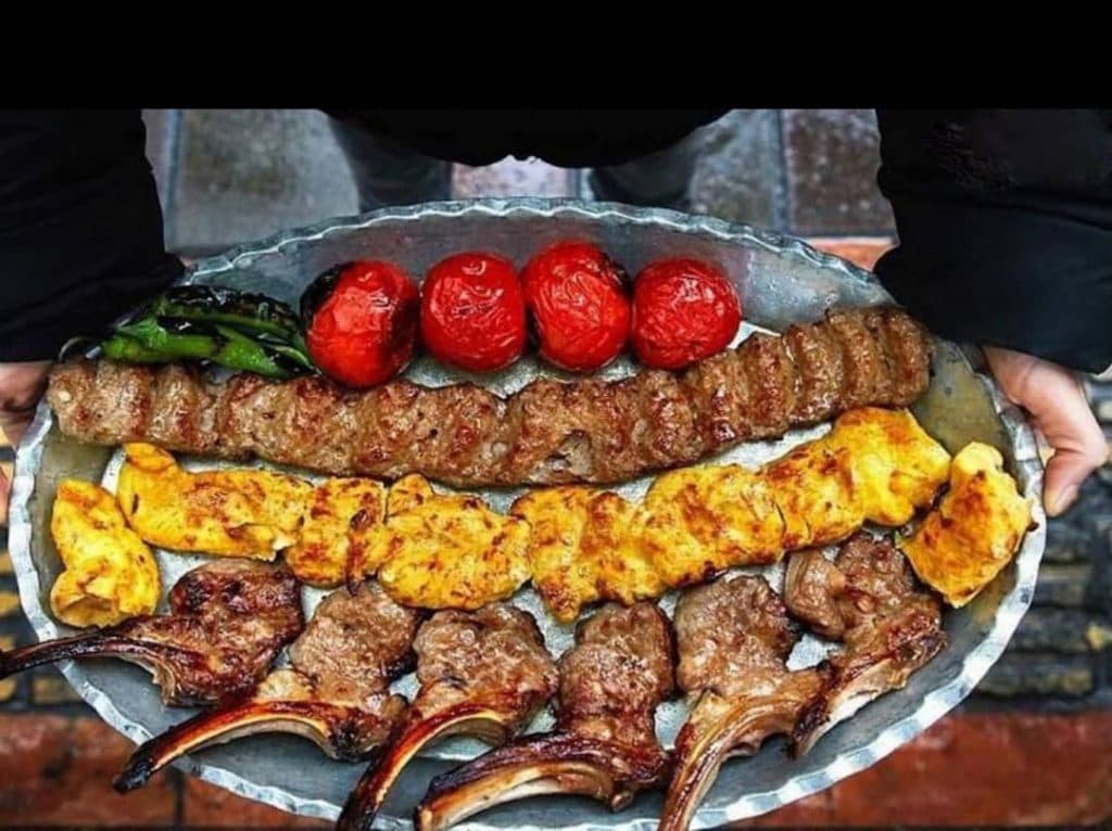 کباب بناب سیروان در باباطاهر همدان