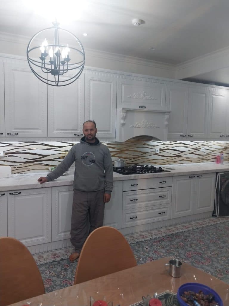 طراحی و اجرای کابینت و کمد ملک پور در محمدشهر