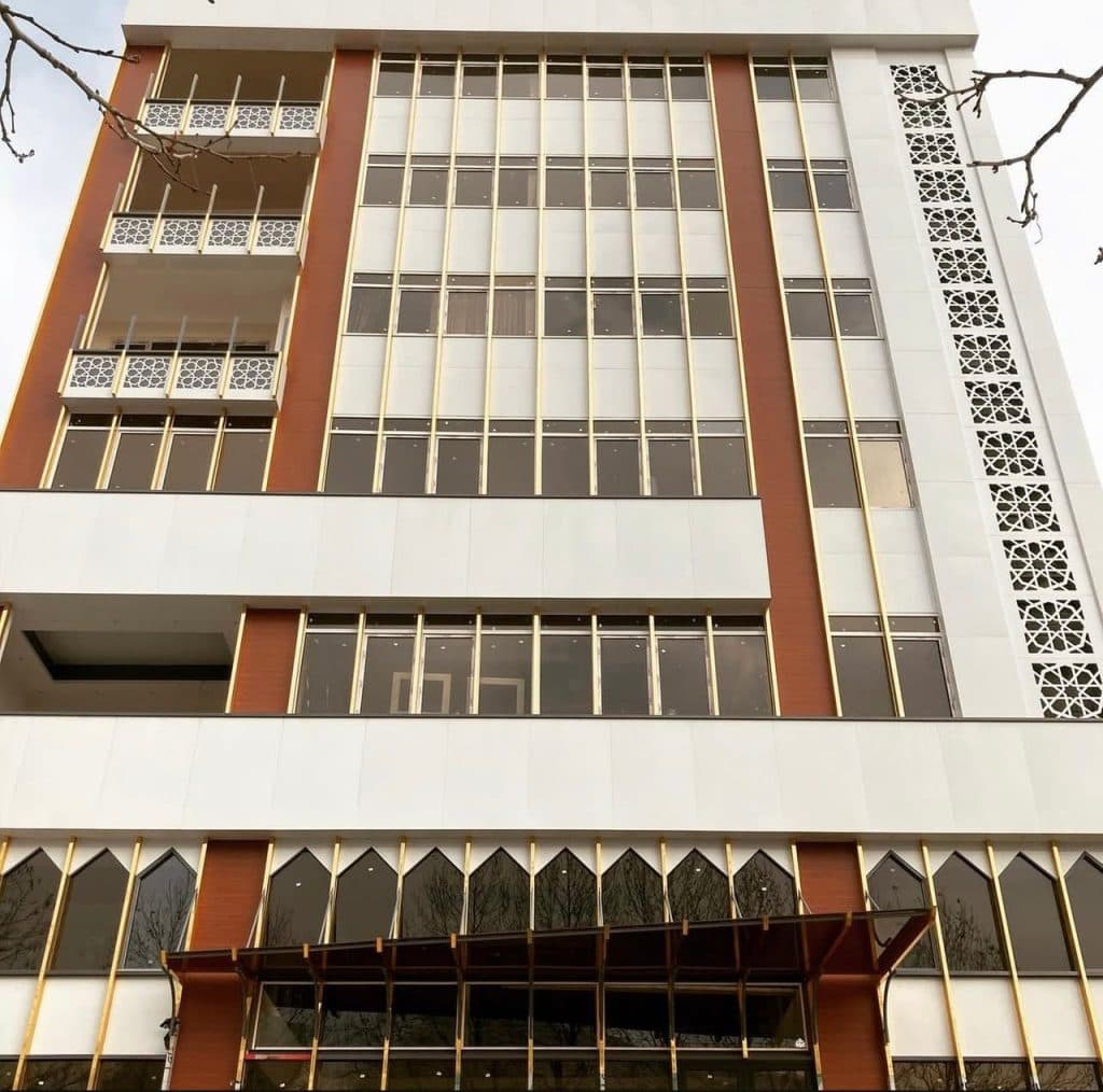 هتل سه ستاره نگین آبعلی