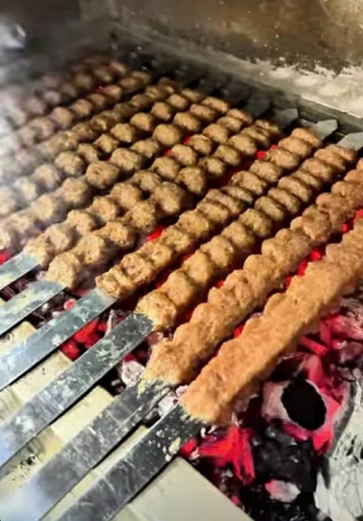 رستوران کباب هاوس در اهواز