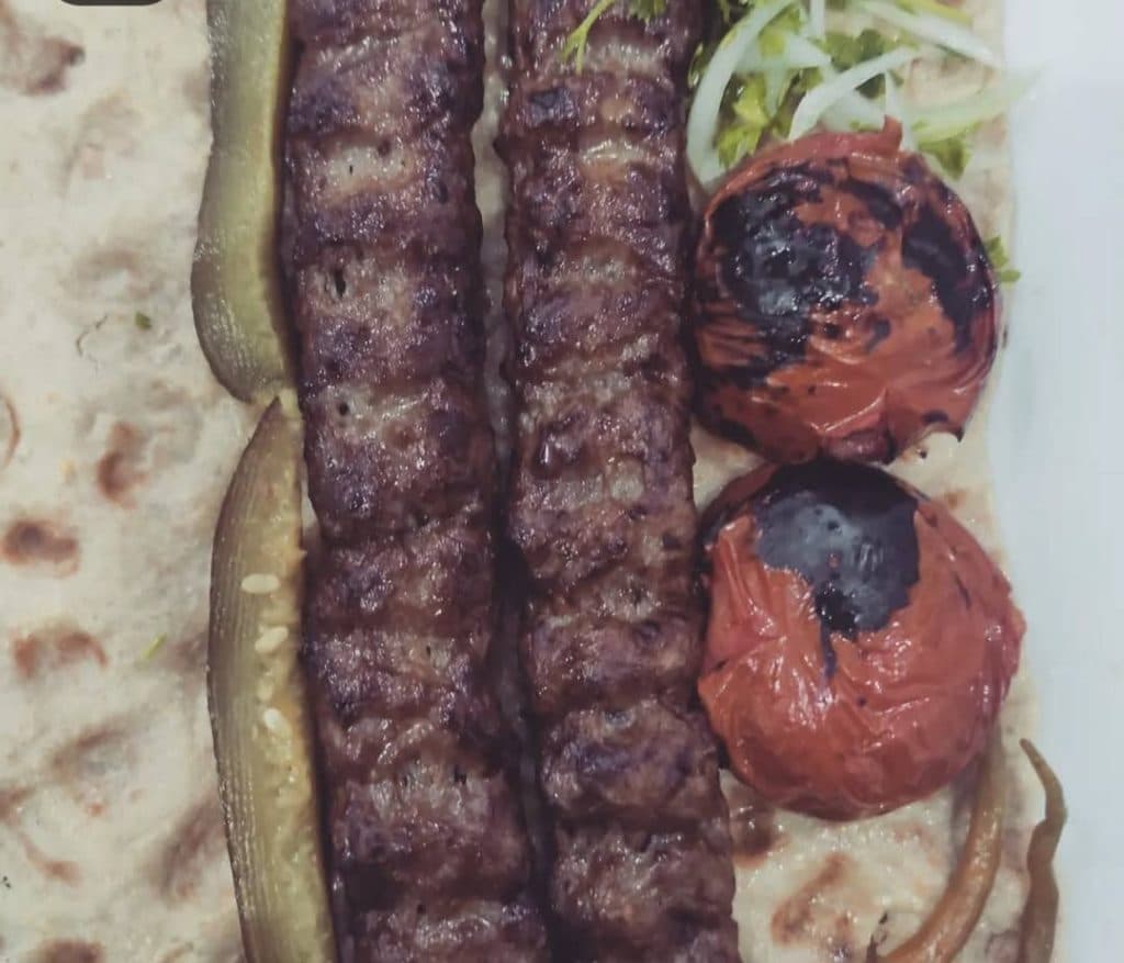 مجموعه غذایی دوقلوها در گلبهار