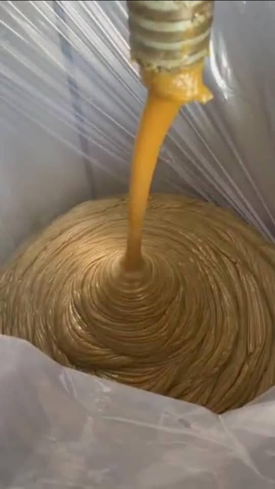 پخش و فروش روغن صنعتی آسان صنعت سیاسی در اصفهان