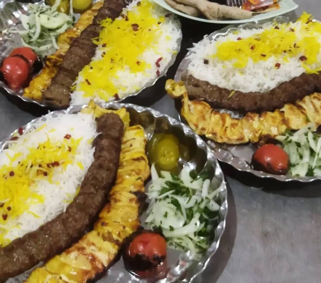 رستوران گرمابی در فیروزه