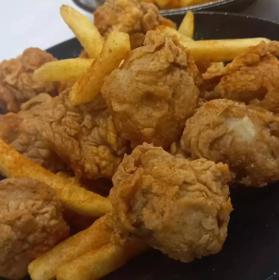 فست فود شکارچی در شیراز