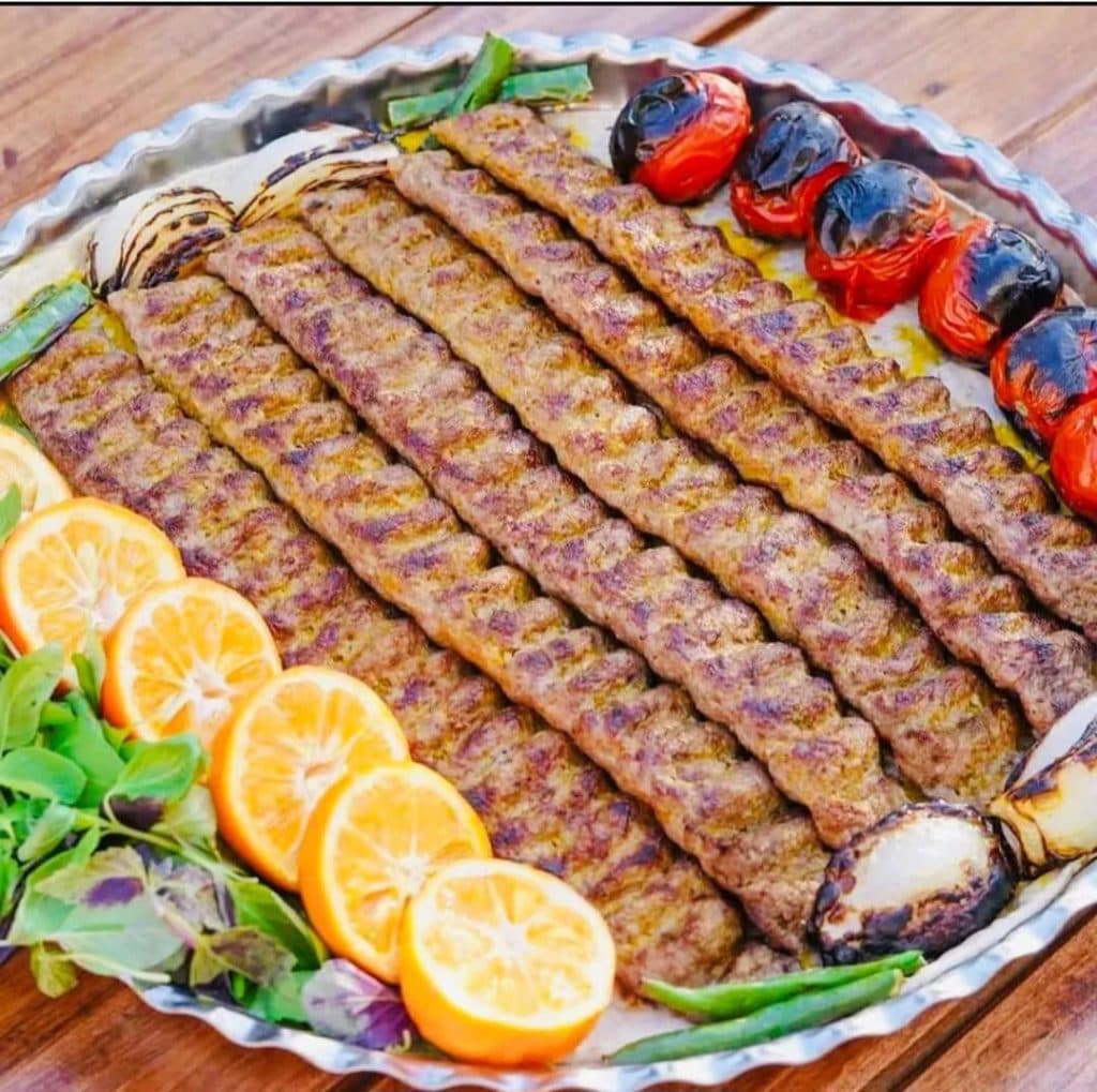 کبابی طاووس در دزفول