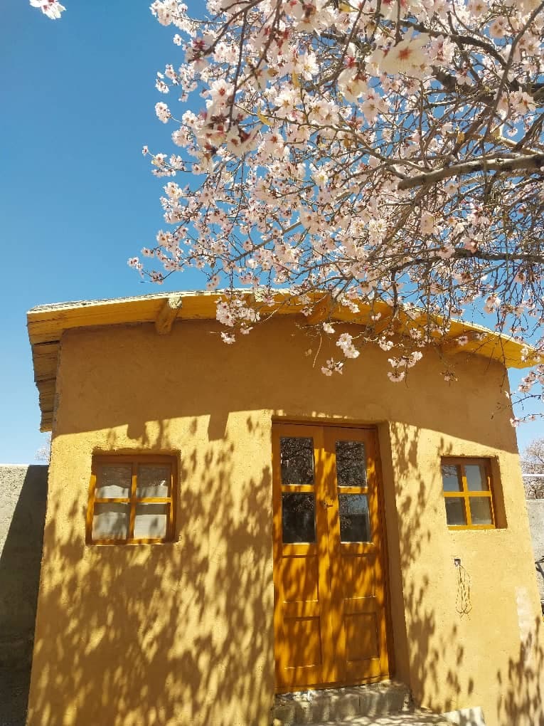 اقامتگاه بومگردی باغ شاه علی در بزنجان