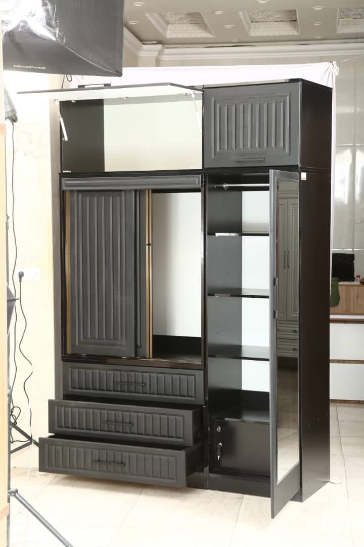تولید و پخش کابینت و کمد دیواری الماس چوب ایرانیان در اسلامشهر