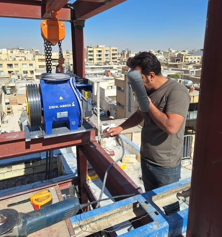 شرکت آسمان صعود جهانبین مجری نصب و راه اندازی آسانسور اصفهان