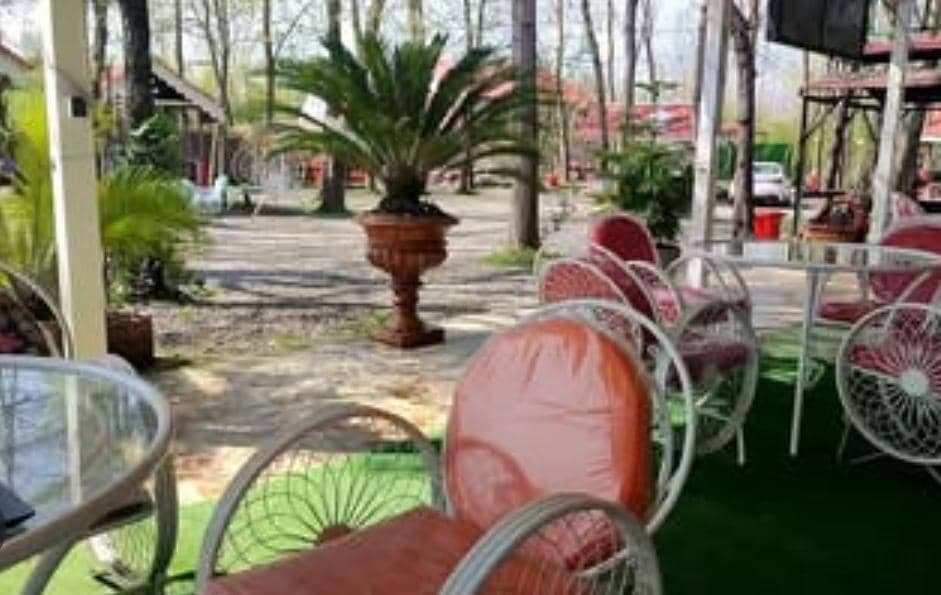 باغ رستوران احسان به مدیریت احمد گرامی در جاده آستانه به رشت