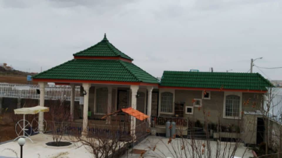 اجرای سقف شیبدار و آلاچیق دهقان در کرمان