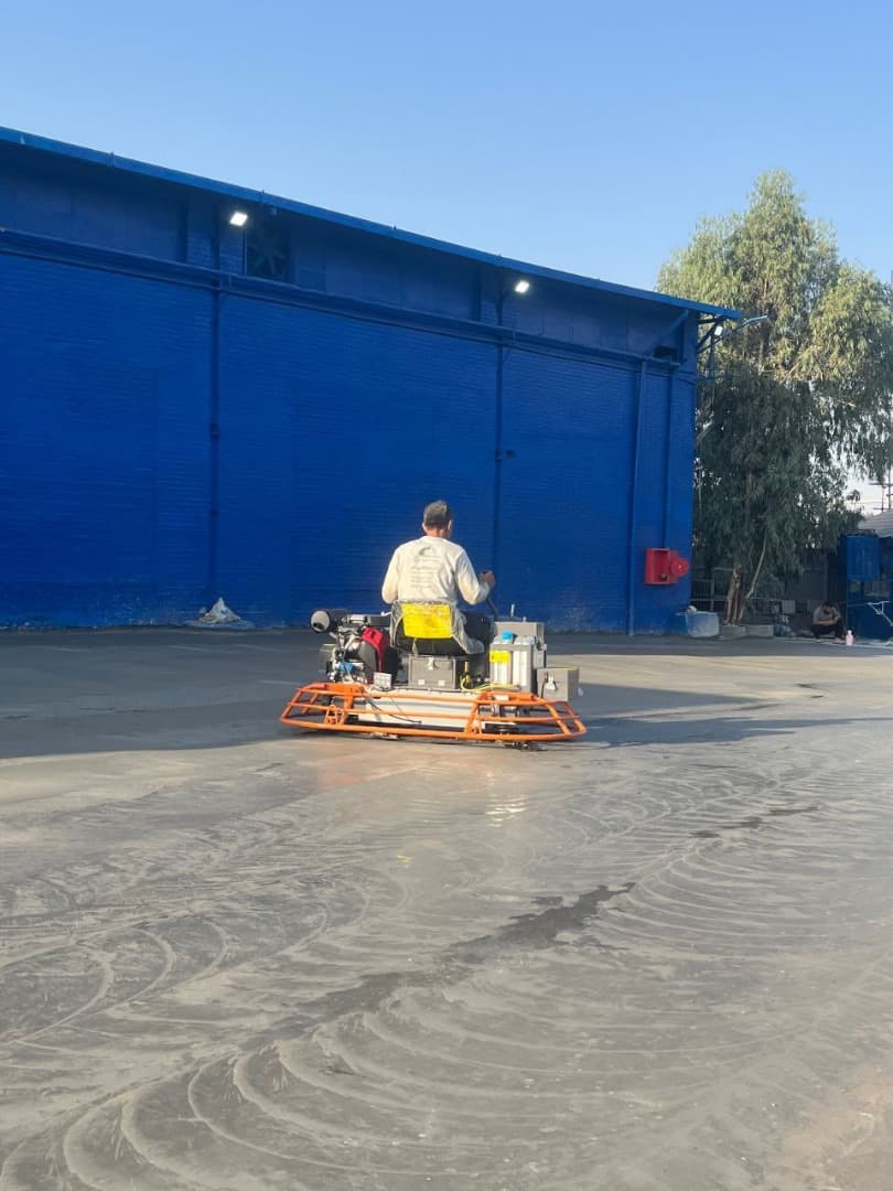 اجرای کفسازی صنعتی گروه پیمانکاری ثقفی در تهران