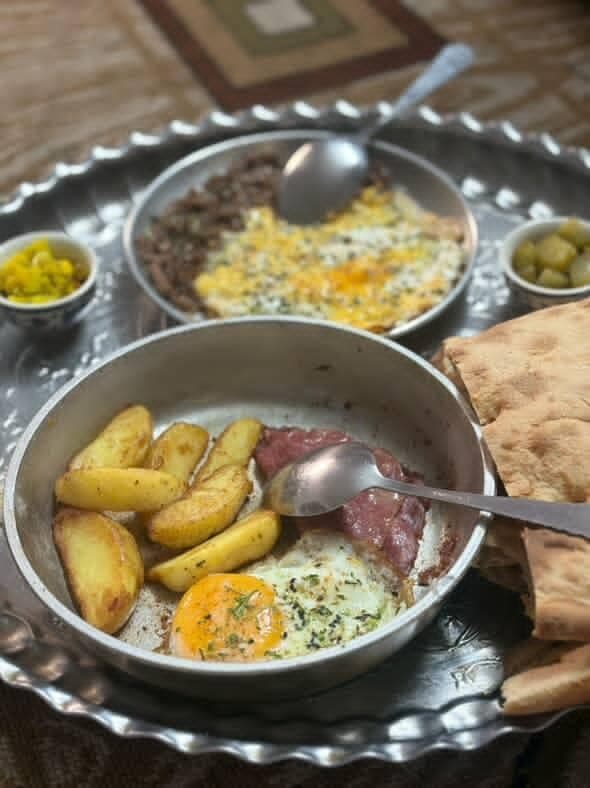 صبحانه سرا گردو وزیری در یزد