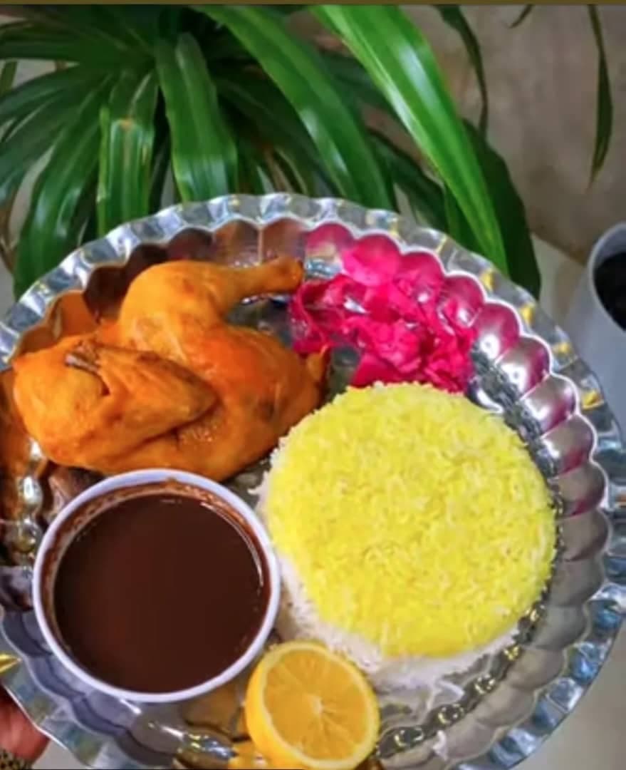 سفره خانه شمالی وارش در دره شهر