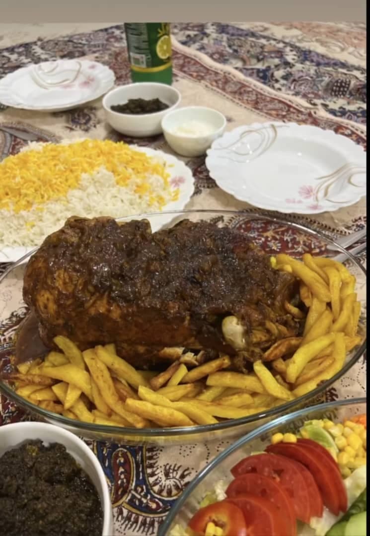 سفره خانه شمالی وارش در دره شهر