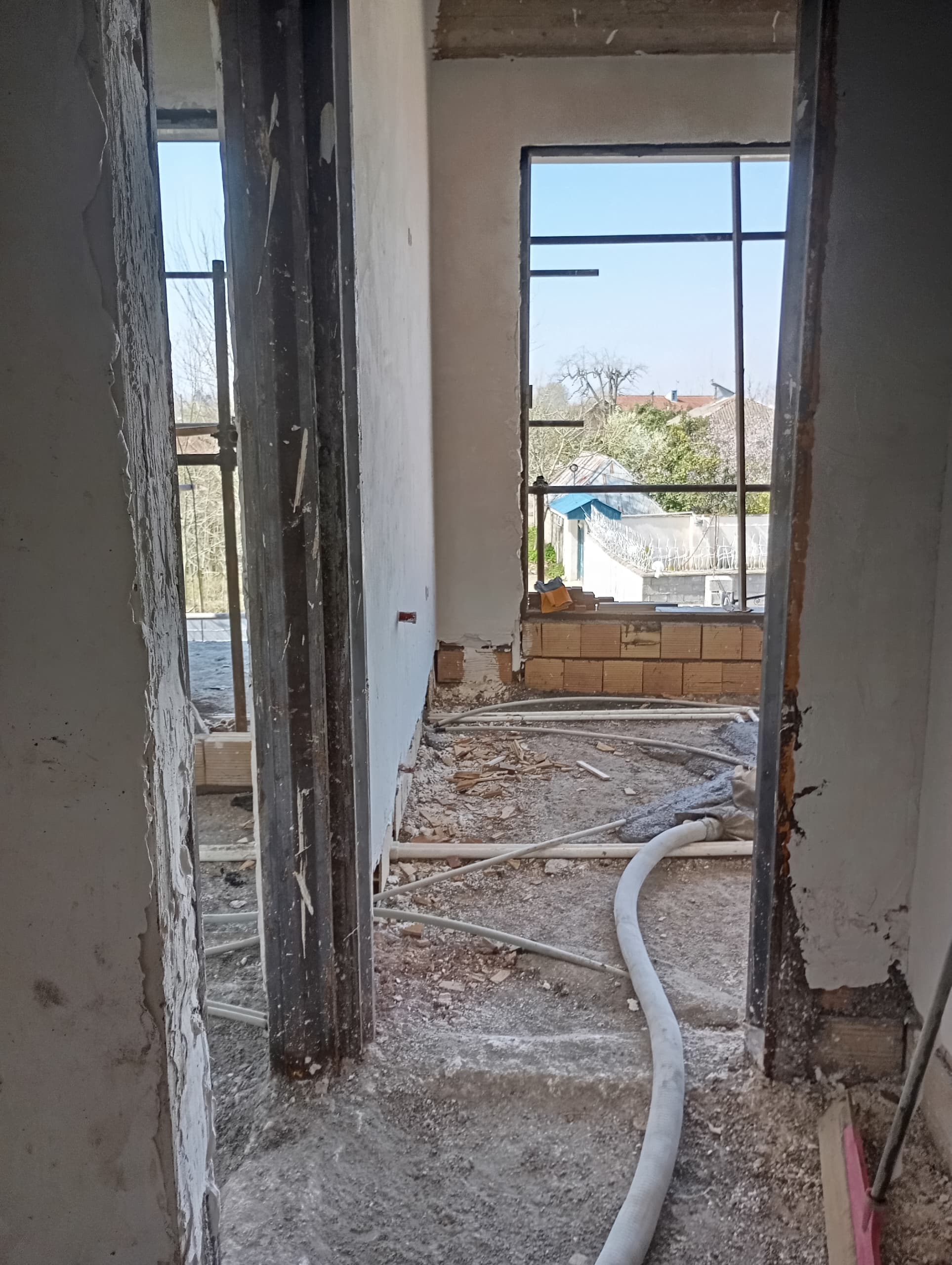 اجرای تخصصی کفسازی فوم بتن سجاد خانواده در رشت