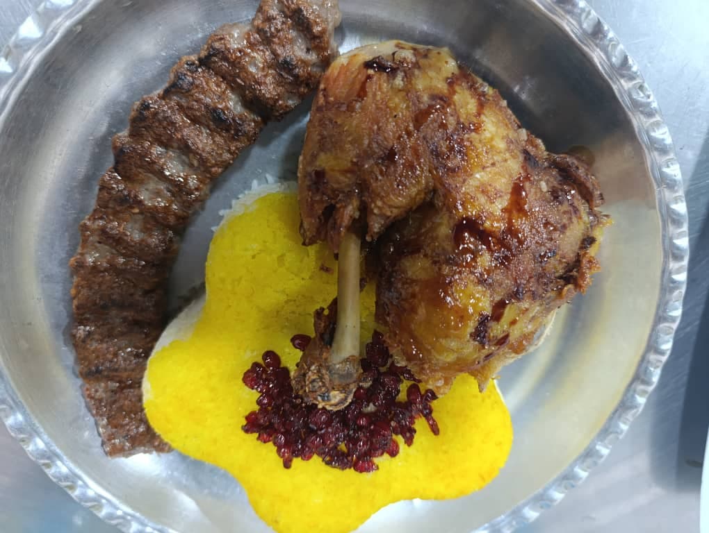 تهیه غذای قاورمه سلطانی در کرمانشاه