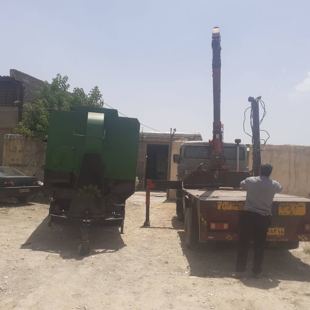 ساخت و فروش دستگاه حمل مکانیزه کاه علی حسینی همدان