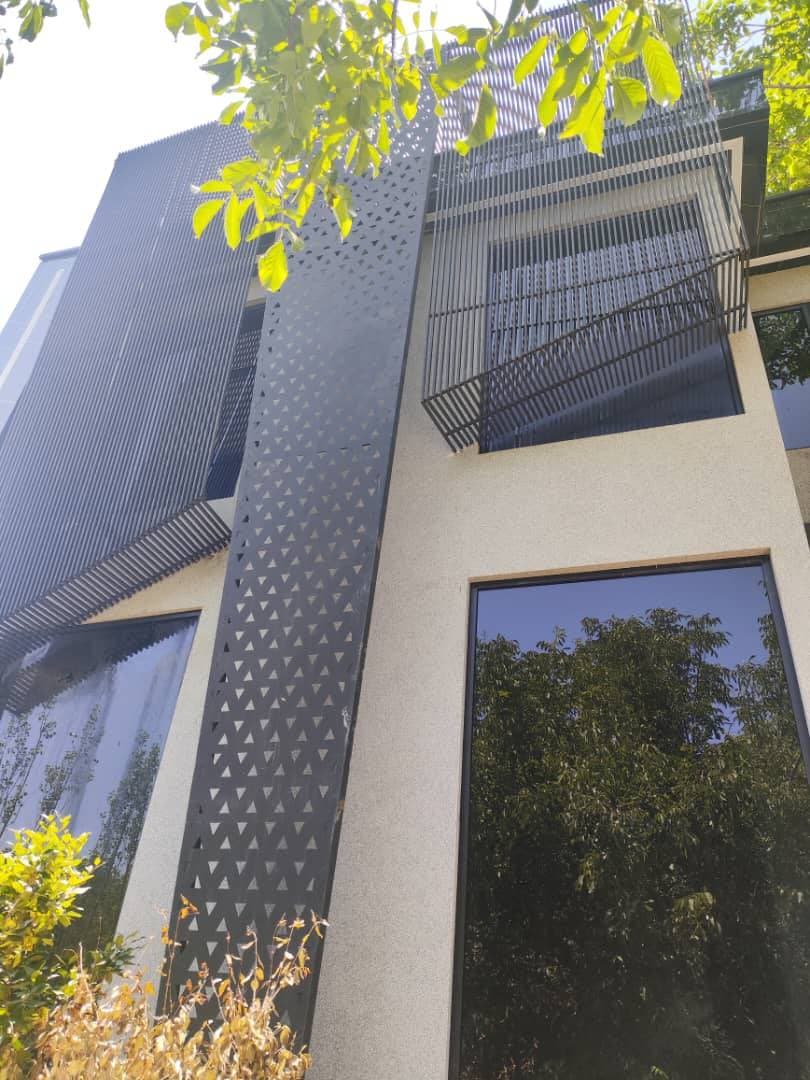 طراحی و اجرای رابیتس و نما سیصد در قشم