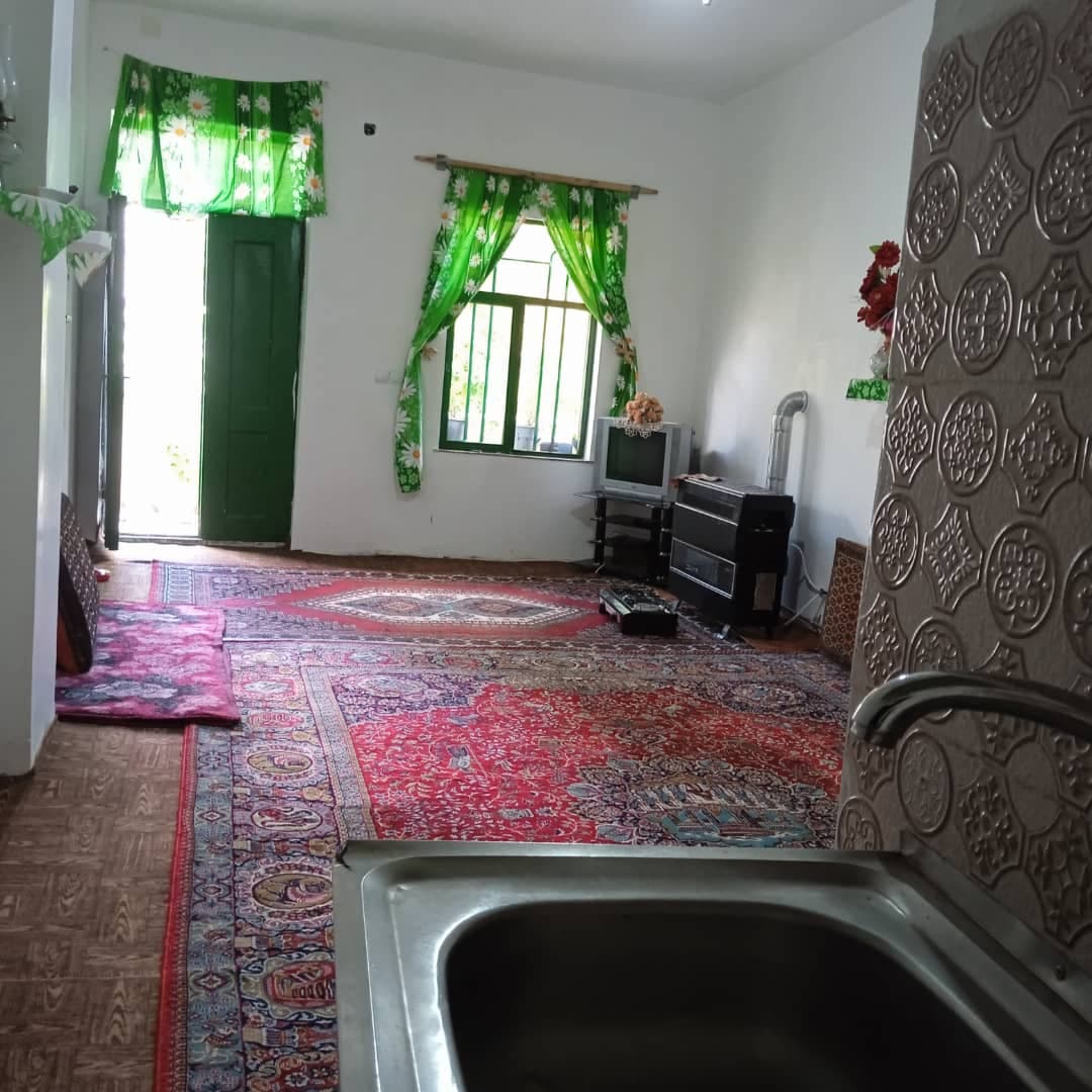 اقامتگاه بومگردی کامران در سراب