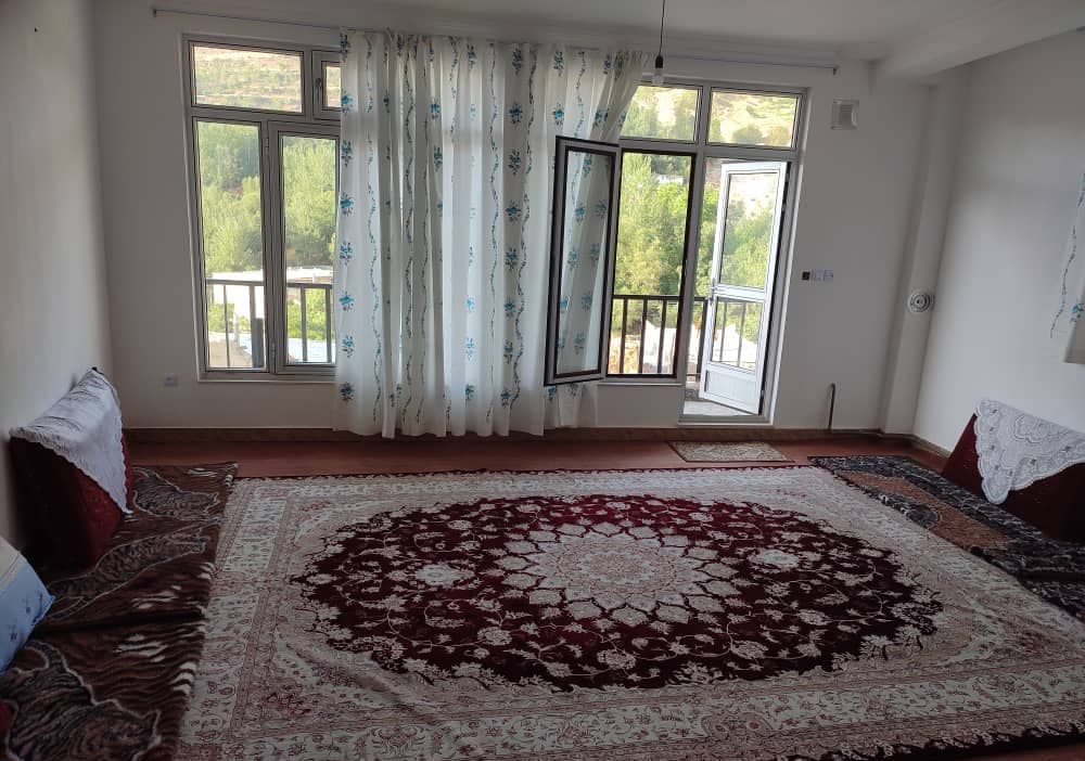 اقامتگاه بومگردی سرین چشمه در ورزقان
