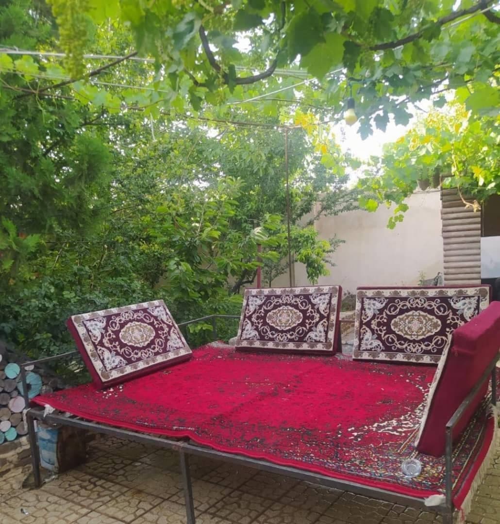 کافه رستوران شب های آبادان شعبه یک در هشتگرد
