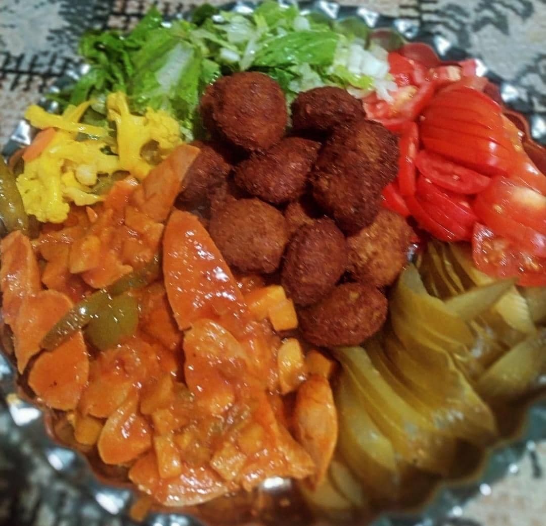 کافه رستوران شب های آبادان شعبه یک در هشتگرد