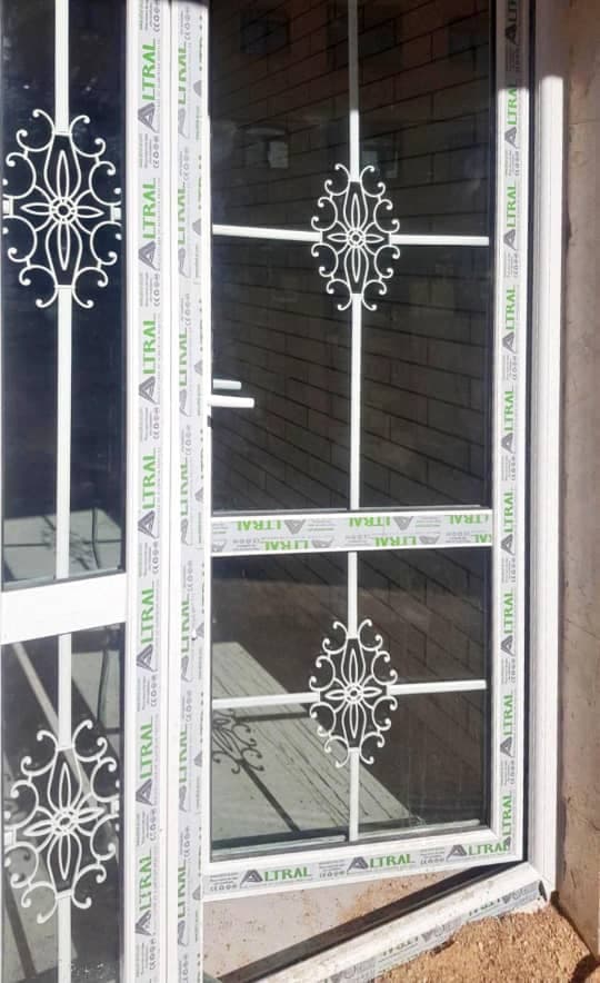 کارگاه تولیدی و فروش درب و پنجره دوجداره و upvc سهیل عسلویه